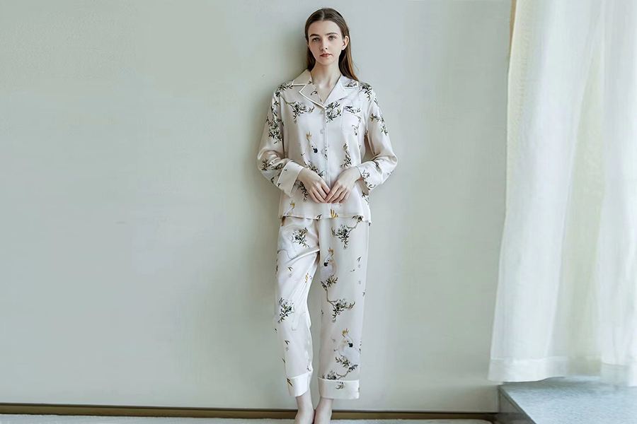 真丝睡衣情侣套装（女：上装、下装）